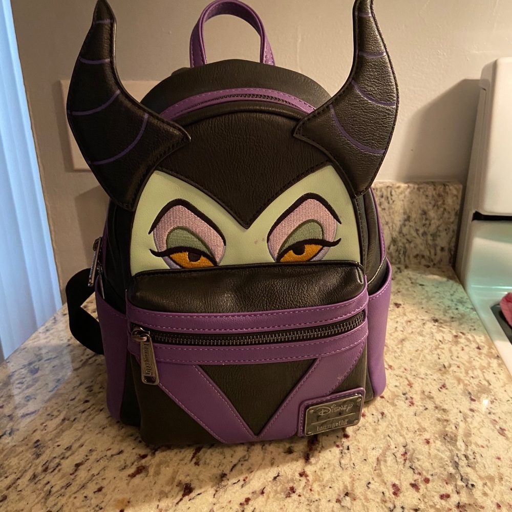Disney loungefly malificent backpack